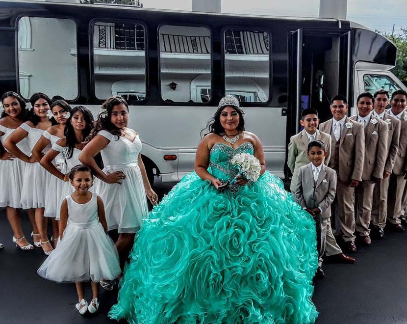 Limosuines service Batavia Il Quinceanera